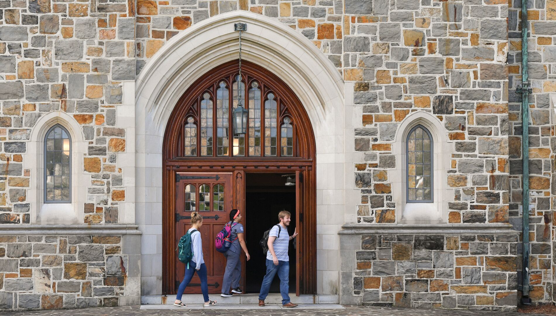             Governor's Honors Program Begins      